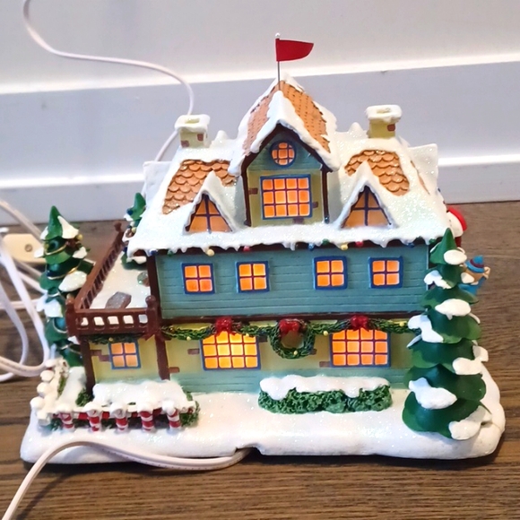 Hawthorne Village Elf Dormitory Rudolph Christmas Town Collection Building House - Picture 3 of 15